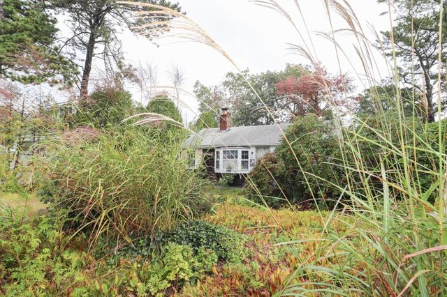 64 Sunset Ln, Dennis, MA 02670