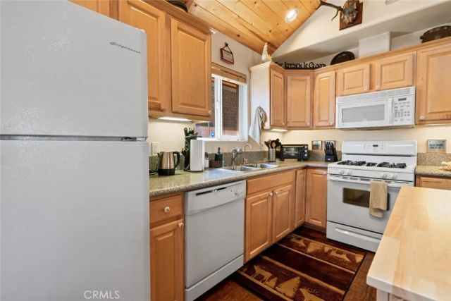 712 Maltby Boulevard, Big Bear City, CA 92314