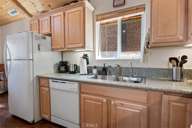 712 Maltby Boulevard, Big Bear City, CA 92314