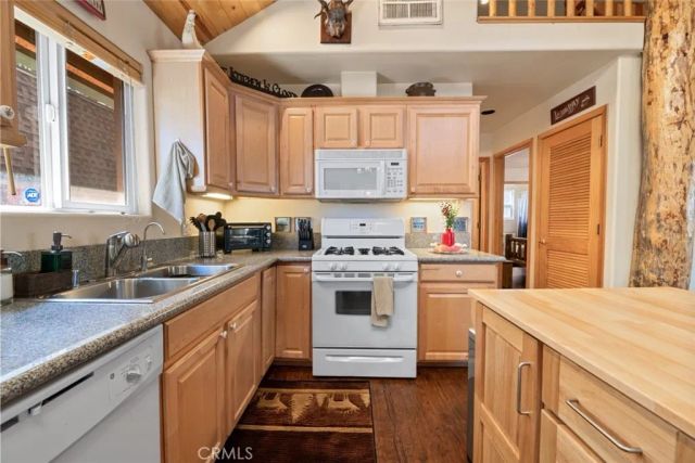 712 Maltby Boulevard, Big Bear City, CA 92314