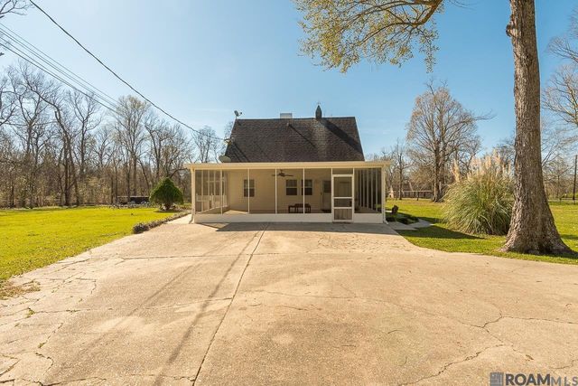 1045 Daisy Ave, St Gabriel, LA 70776