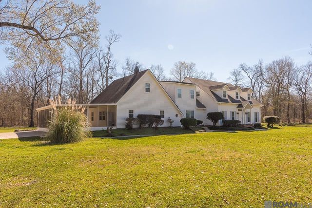 1045 Daisy Ave, St Gabriel, LA 70776