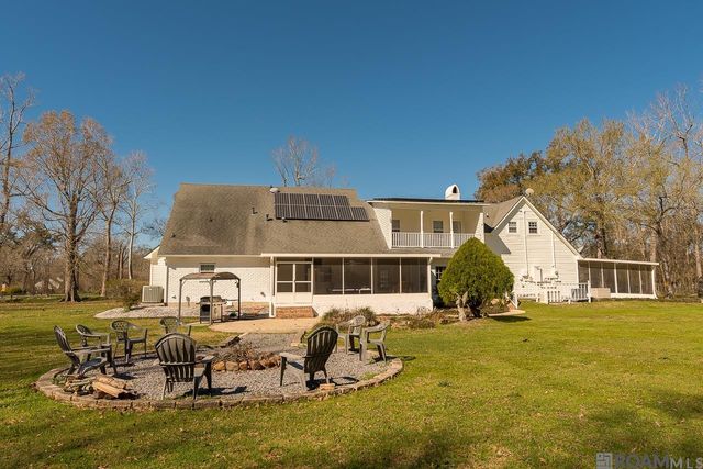 1045 Daisy Ave, St Gabriel, LA 70776