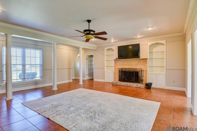 1045 Daisy Ave, St Gabriel, LA 70776