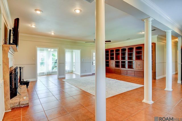 1045 Daisy Ave, St Gabriel, LA 70776