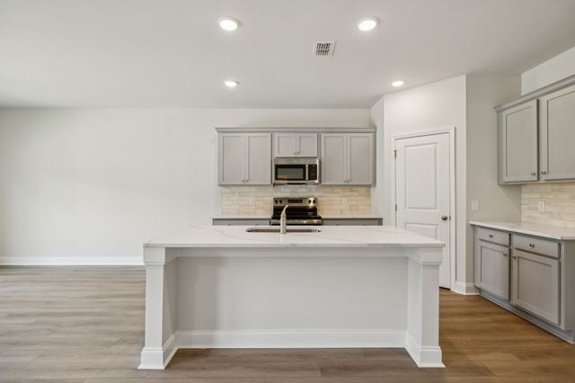 444 Stardust Drive, Lebanon, TN 37087