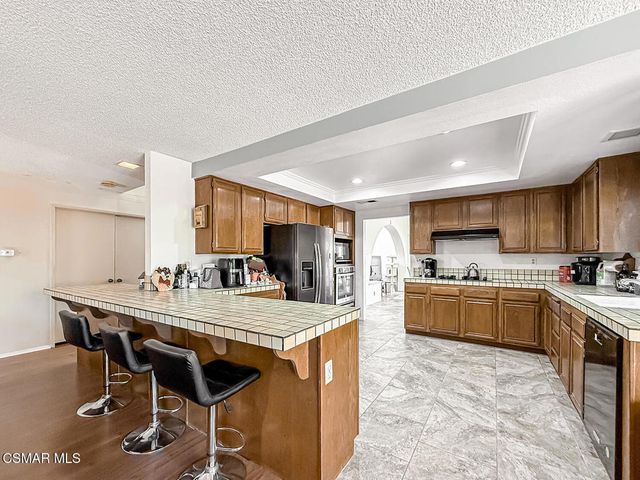 564 Strauss Drive, Newbury Park, CA 91320