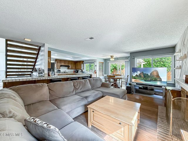 564 Strauss Drive, Newbury Park, CA 91320