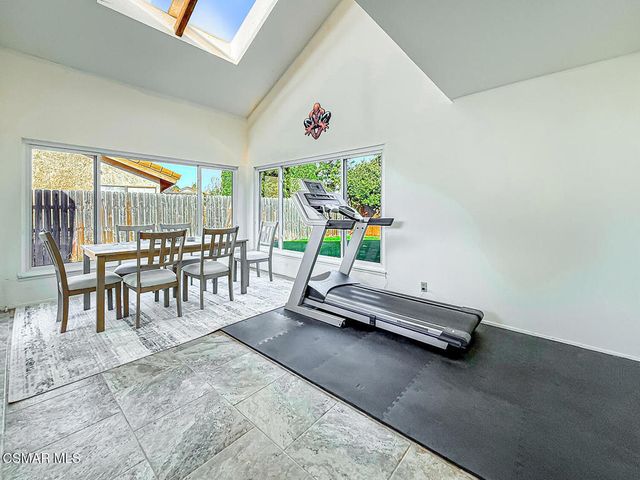 564 Strauss Drive, Newbury Park, CA 91320