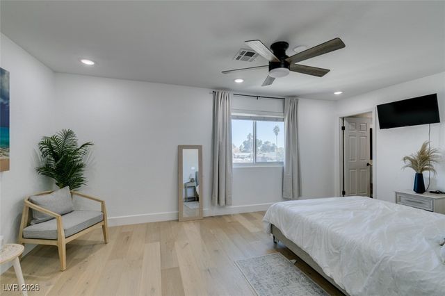 2135 Saratoga Street, Las Vegas, NV 89146