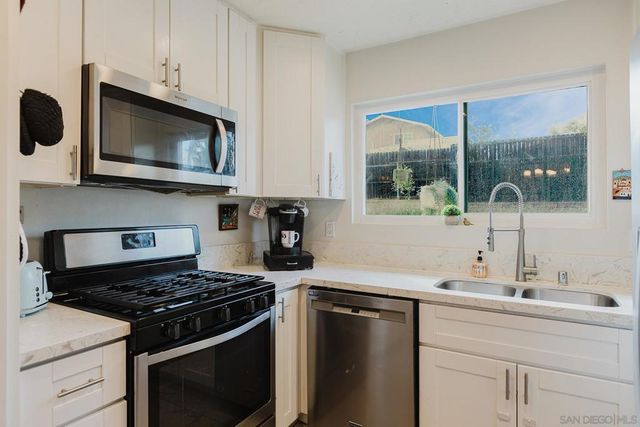 10214 Michala Pl, Santee, CA 92071