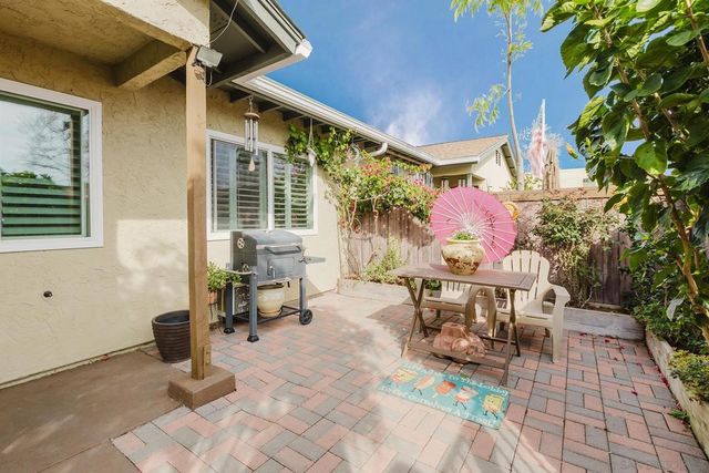10214 Michala Pl, Santee, CA 92071