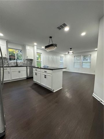 110 WILDWOOD Drive, Stockbridge, GA 30281