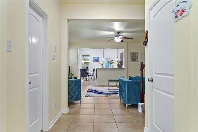 8126 Heartbrook Field Lane, Cypress, TX 77433