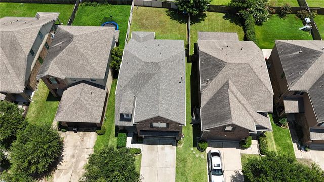 8126 Heartbrook Field Lane, Cypress, TX 77433