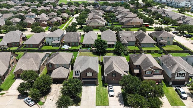 8126 Heartbrook Field Lane, Cypress, TX 77433