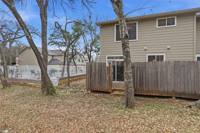 4501 Whispering Valley DR 24, Austin, TX 78727