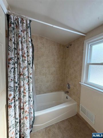 417 Tenakill Drive, Northvale, NJ 07647