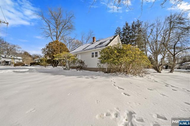 417 Tenakill Drive, Northvale, NJ 07647