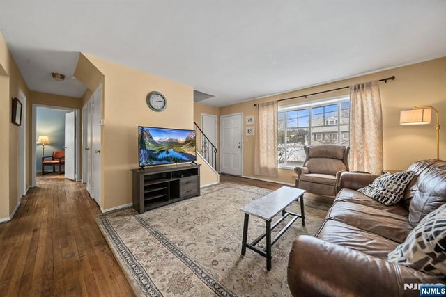 417 Tenakill Drive, Northvale, NJ 07647