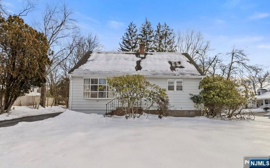 417 Tenakill Drive, Northvale, NJ 07647