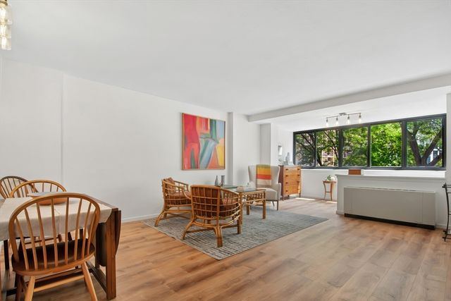 6 Whittier Pl 3L, Boston, MA 02114
