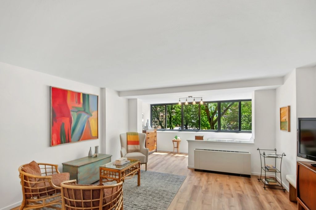 6 Whittier Pl 3L, Boston, MA 02114