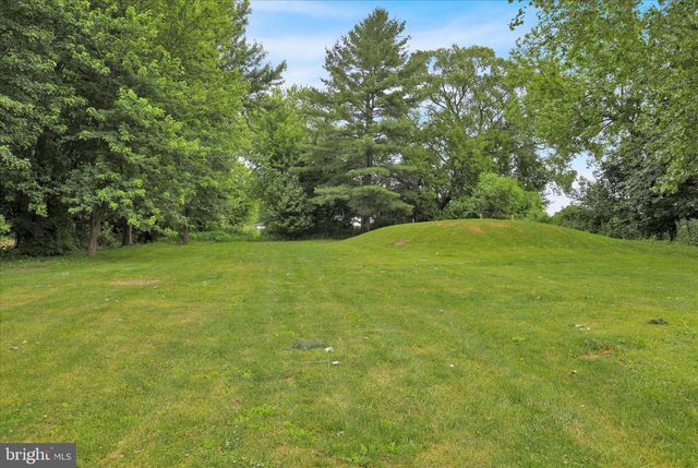 830 W ROUTE 897, Reinholds, PA 17569
