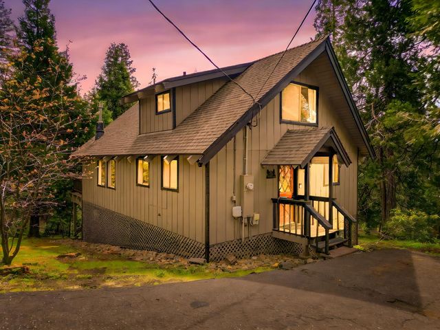 2271 Mustang Rd, Arnold, CA 95223