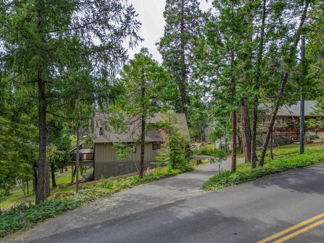 2271 Mustang Rd, Arnold, CA 95223