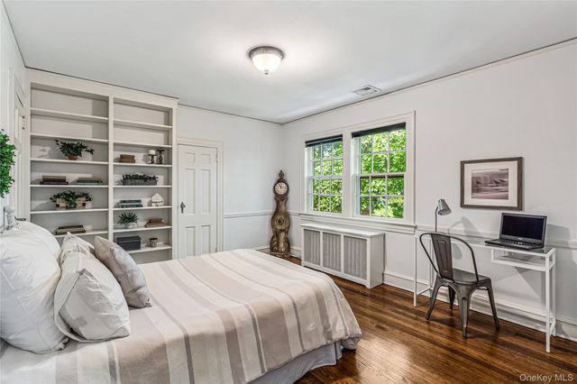 433 Park Avenue, Manhasset, NY 11030
