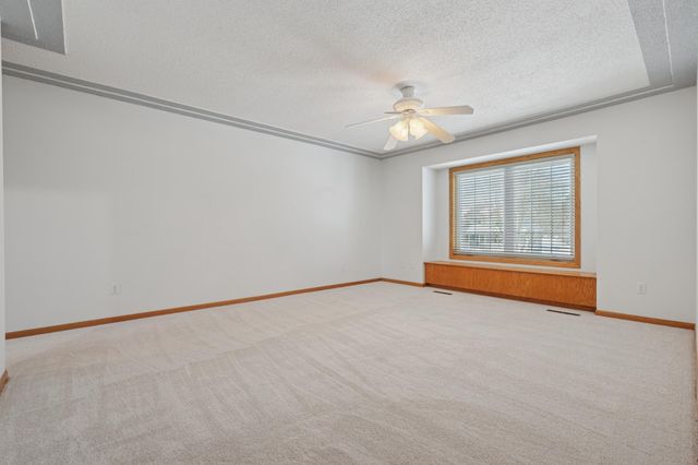 17452 Hibiscus Avenue, Lakeville, MN 55044