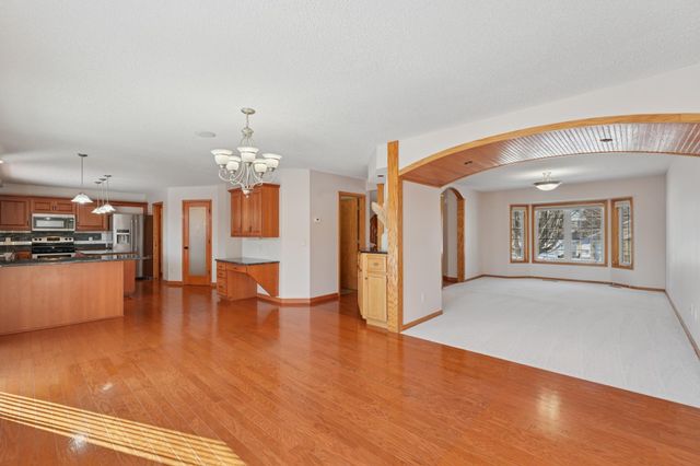 17452 Hibiscus Avenue, Lakeville, MN 55044