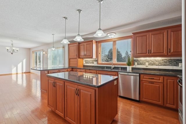 17452 Hibiscus Avenue, Lakeville, MN 55044