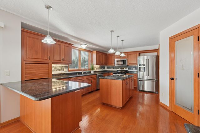 17452 Hibiscus Avenue, Lakeville, MN 55044