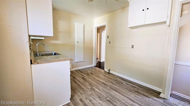 7336 Chatham, Redford, MI 48239