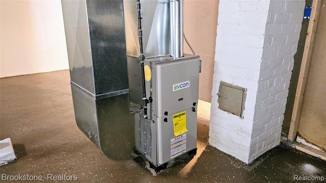 7336 Chatham, Redford, MI 48239