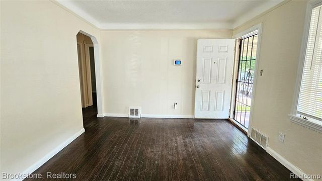 7336 Chatham, Redford, MI 48239