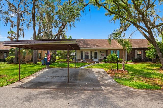 35086 WHISPERING OAKS BOULEVARD, Dade City, FL 33523