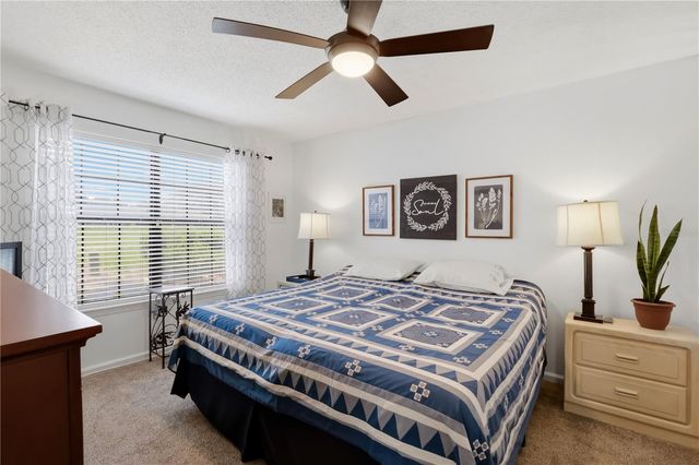 35086 WHISPERING OAKS BOULEVARD, Dade City, FL 33523
