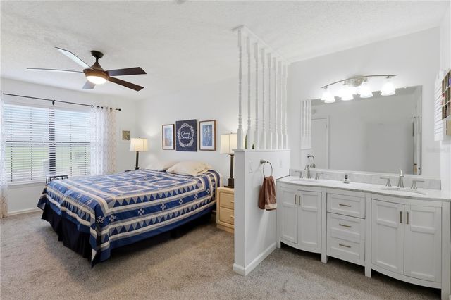 35086 WHISPERING OAKS BOULEVARD, Dade City, FL 33523