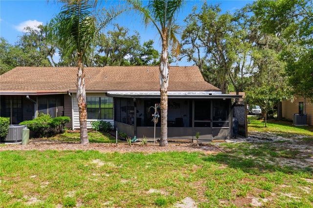 35086 WHISPERING OAKS BOULEVARD, Dade City, FL 33523