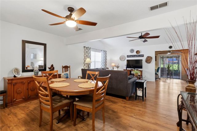 35086 WHISPERING OAKS BOULEVARD, Dade City, FL 33523