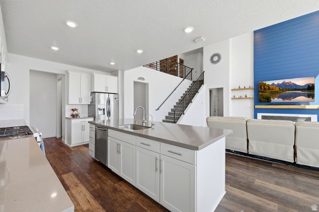 2656 N BLUEBELL DR, Saratoga Springs, UT 84045