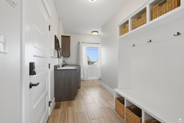 305 Firethorn Drive, Manhattan, KS 66503