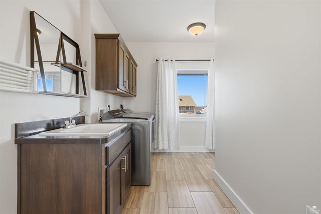 305 Firethorn Drive, Manhattan, KS 66503