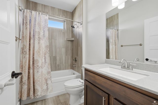 305 Firethorn Drive, Manhattan, KS 66503