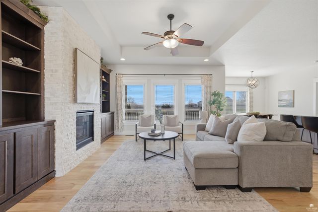 305 Firethorn Drive, Manhattan, KS 66503