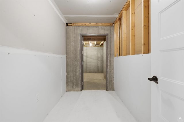 305 Firethorn Drive, Manhattan, KS 66503