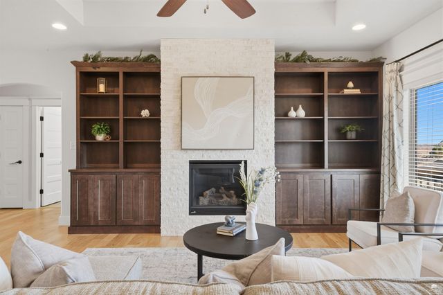 305 Firethorn Drive, Manhattan, KS 66503